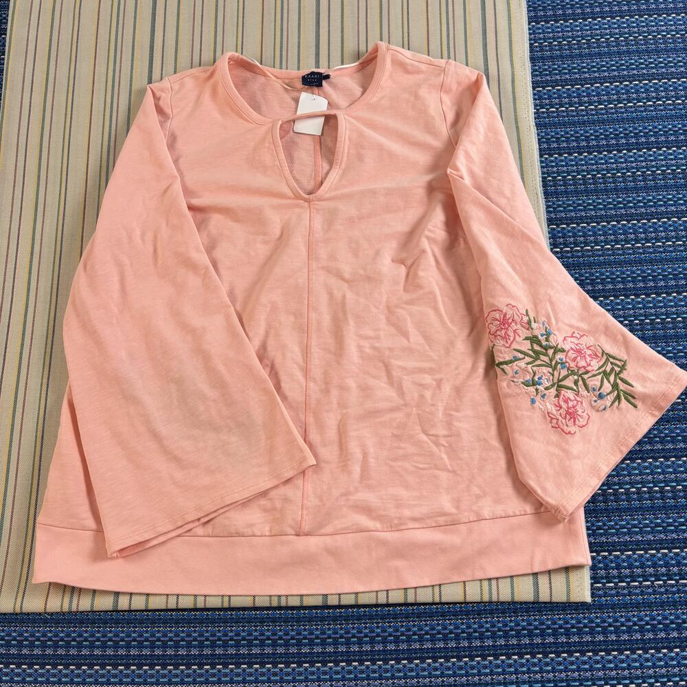 Kaari Blue Shirt Womens 1X Pink Embroidered Bell Sleeve Keyhole Jersey Top NEW